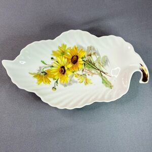 Vintage Mitterteich Bavaria Leaf Trinket Dish – Yellow Daisy – Germany